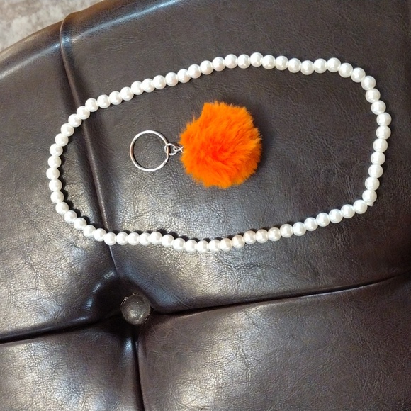 EUC Orange Estee Lauder Makeup Bag and Goodies - Picture 8 of 13